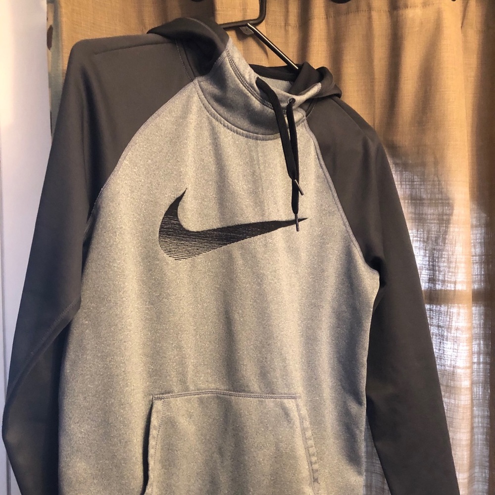Nike Hoodie Size Medium